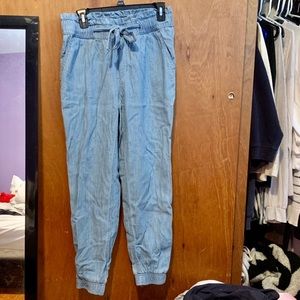 Hollister Size Medium High Waisted Pants